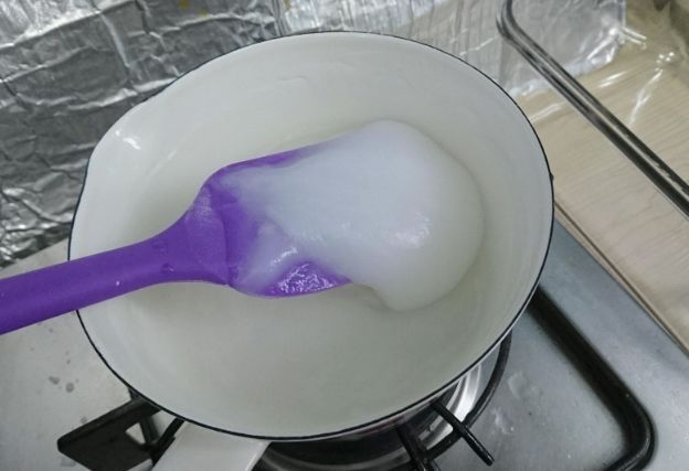 做辣白菜，只抹辣椒面可不行！教你正宗做法，又辣又脆爽，真好吃