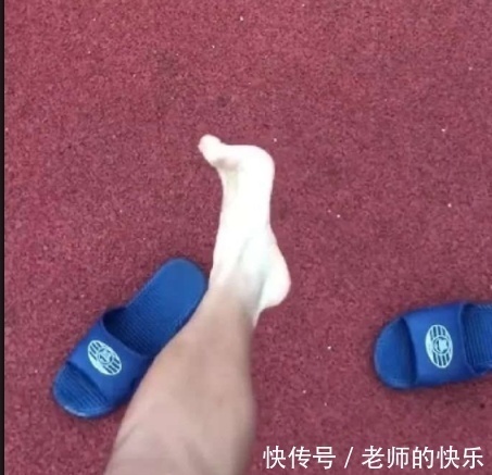 |搞笑段子:本人男护士,一病人车祸截了双下肢,每天嘻嘻哈哈…