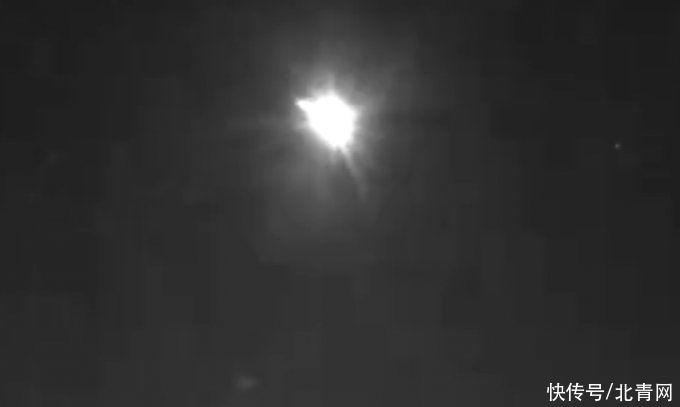 奇观!英国夜空出现巨大流星,明亮“火球”划过黑夜