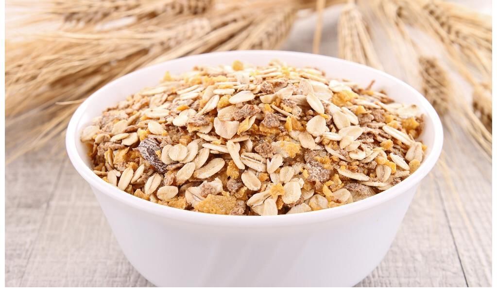 氢化油|燕麦是骨质疏松的“发物”?提醒:若想骨骼强壮,3种食物少吃