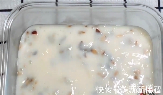 孩子|把牛奶倒入锅中一搅一压，出锅比奶酪还香，孩子吃一次就念念不忘
