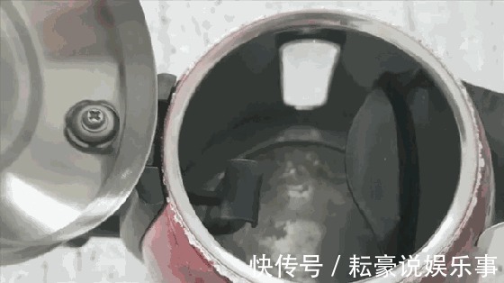 地板|去嫂子家才发现:厨房从不摆瓶瓶罐罐,瞧聪明人这样布置,真先进