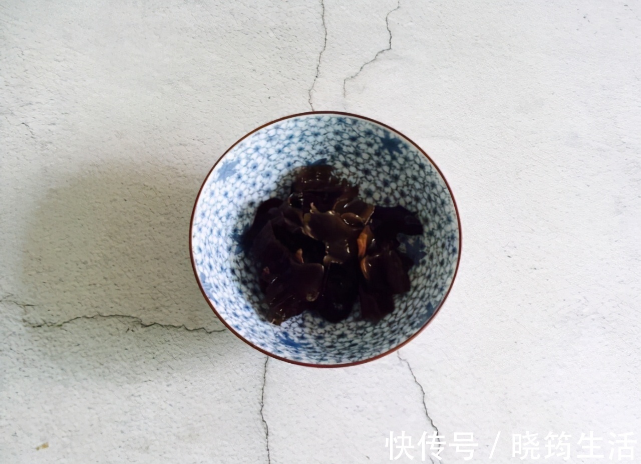 爆炒|爆炒腰花的正确做法,鲜香滑嫩又解馋,制作简单好上手