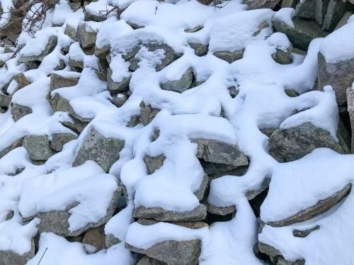 徒步|徒步济南梯子山，山上还有积雪，路虽难走但风景不错