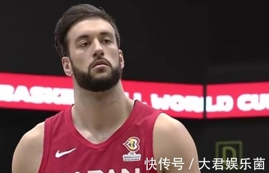 中国男篮|中国男篮得分破百,33分优势送日本男篮两连败,赵睿全场贡献27分