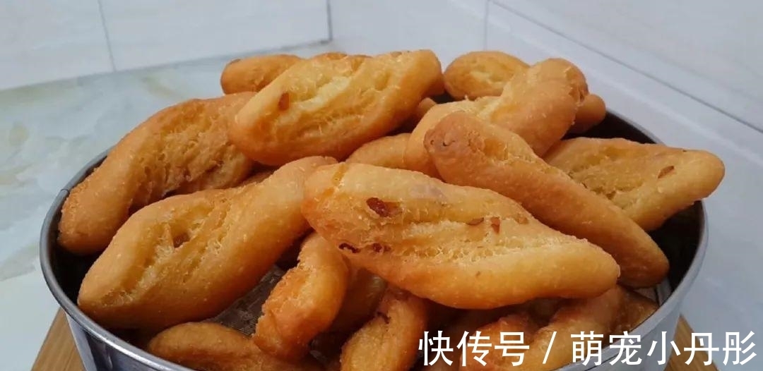 保鲜膜|以后面粉就这样做,一次炸一锅,个个香酥掉渣,比油条麻花还好吃