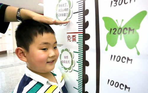 高蛋白食物|7岁男孩半年猛增10公分，家长分享经验：不是喝骨汤，而是这2件事