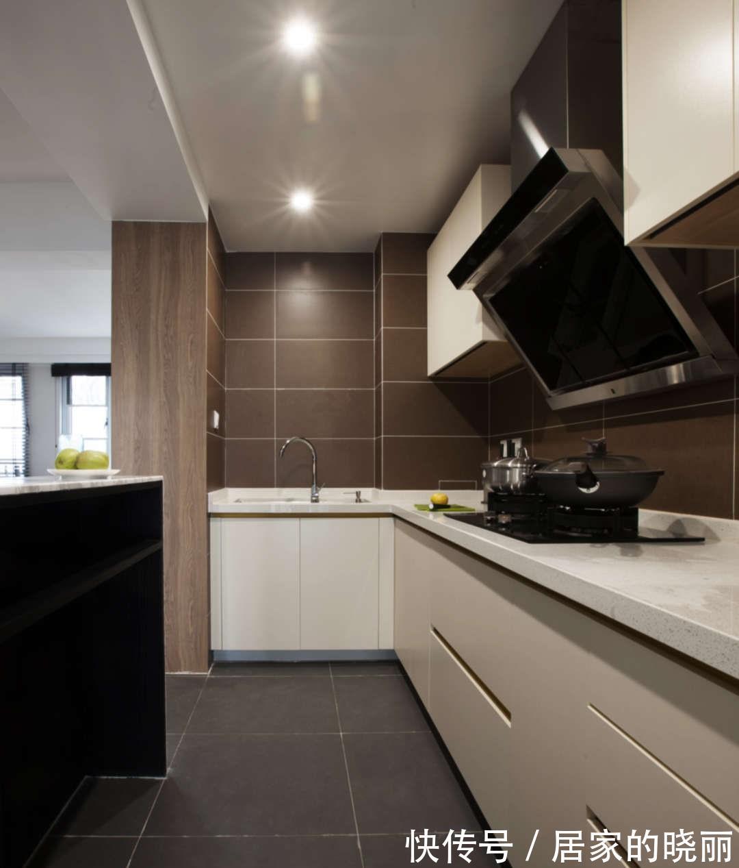 客厅|打破房屋的原始结构，让家人坐在沙发上就能晒太阳，好温暖