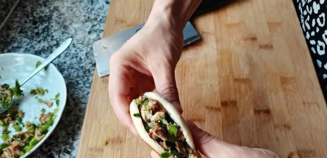 香肉|教你在家做肉夹馍，馍香肉更香，再也不用出去买，好吃干净量还足