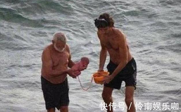 单胎|下海游泳顺便生了个娃,天然的水中分娩,网友:不会引来鲨鱼吗