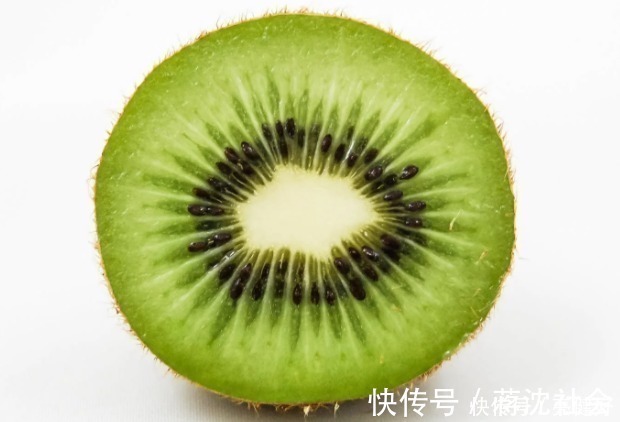 高血压|高血压的人吃什么水果来降低血压,你真的知道吗?别吃错了