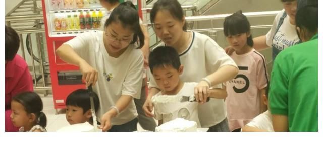 家长|家长给娃低价买“蛋糕边角料”遭群嘲:贫穷的父母养出自卑的孩子