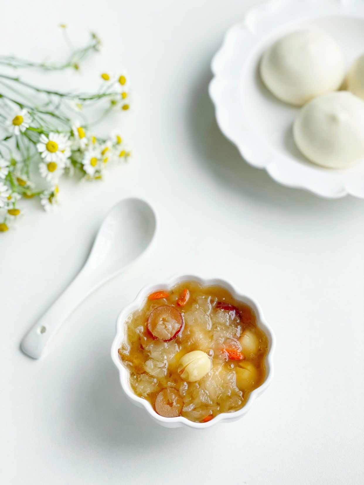 金燕耳|天冷了，女生多喝这汤羹，清心滋润又爽滑，老少皆宜越喝越水灵