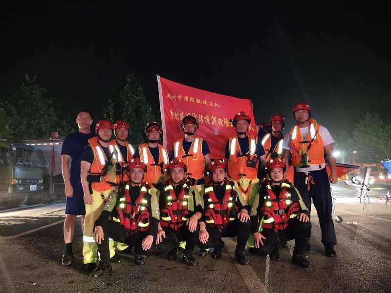 指战员|北京消防多名在豫休假指战员就地参加救援