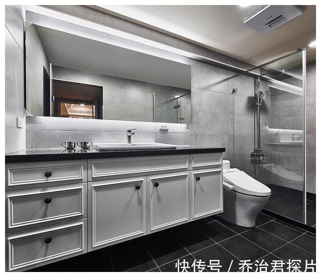 墙面|这是我见过最简洁大方的美式风,132㎡老屋翻新,打造典雅退休生活