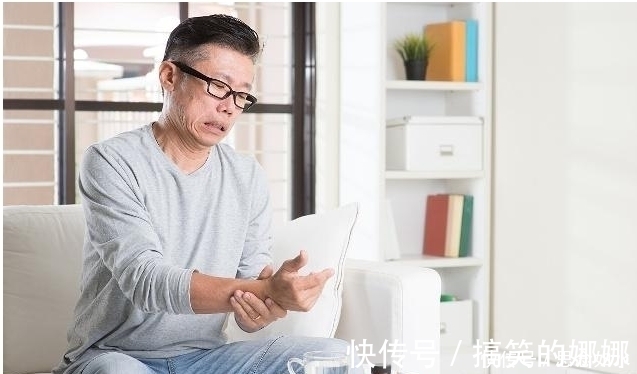 痛风|尿酸高的人,吃饭时谨记这“3吃3不吃”,痛风也会悄悄“离开”