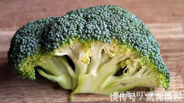 农药|8种最脏蔬果排名出炉,很多孩子都爱吃,吃水果前一定要多洗几遍