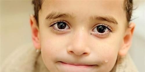 眼神|孩子的眼睛有这3个特征,长大后通常智商高,你家孩子有吗
