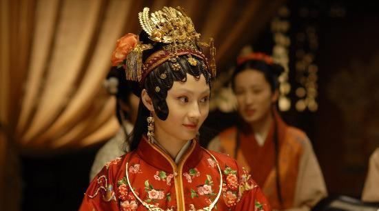 邓婕是不是最经典的王熙凤?和新版红楼的凤姐有什么区别?