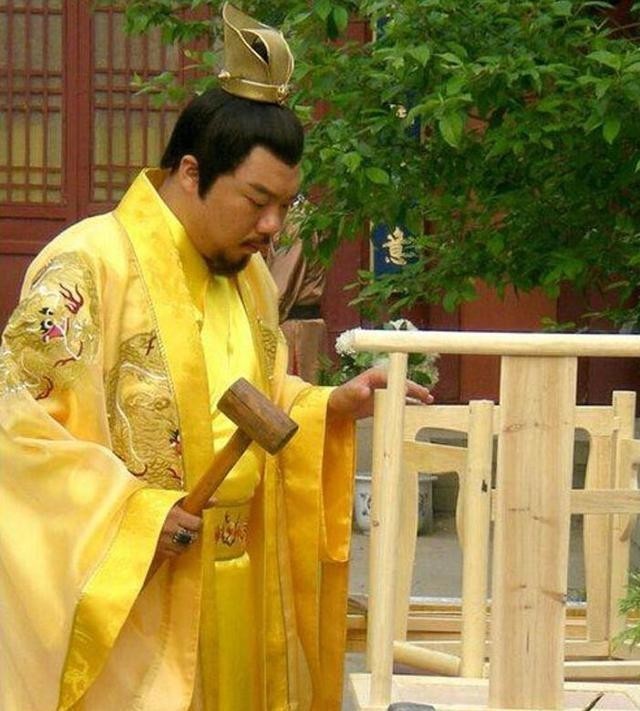 鲁班|皇帝手艺堪称“鲁班在世”却硬生生的毁了明朝