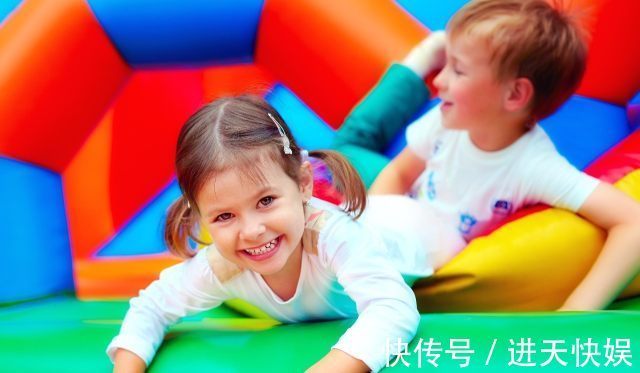 发育|3岁前经常看电视的孩子,上幼儿园有明显变化,脑发育程度最显著