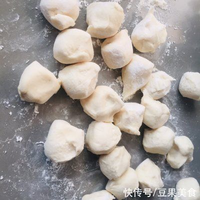 大厨|跟饭店大厨学的梅干菜生煎包的做法，果然好吃到没朋友