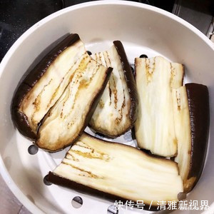 餐桌|夏天餐桌上最受欢迎的一道菜，做法简单，5分钟就搞定，百吃不腻