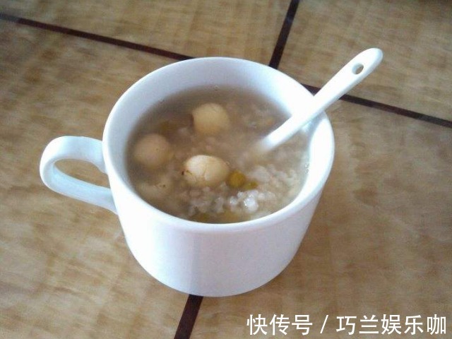 阳明|年纪不大,白发却越来越多,学会2个方法,还你乌黑亮发