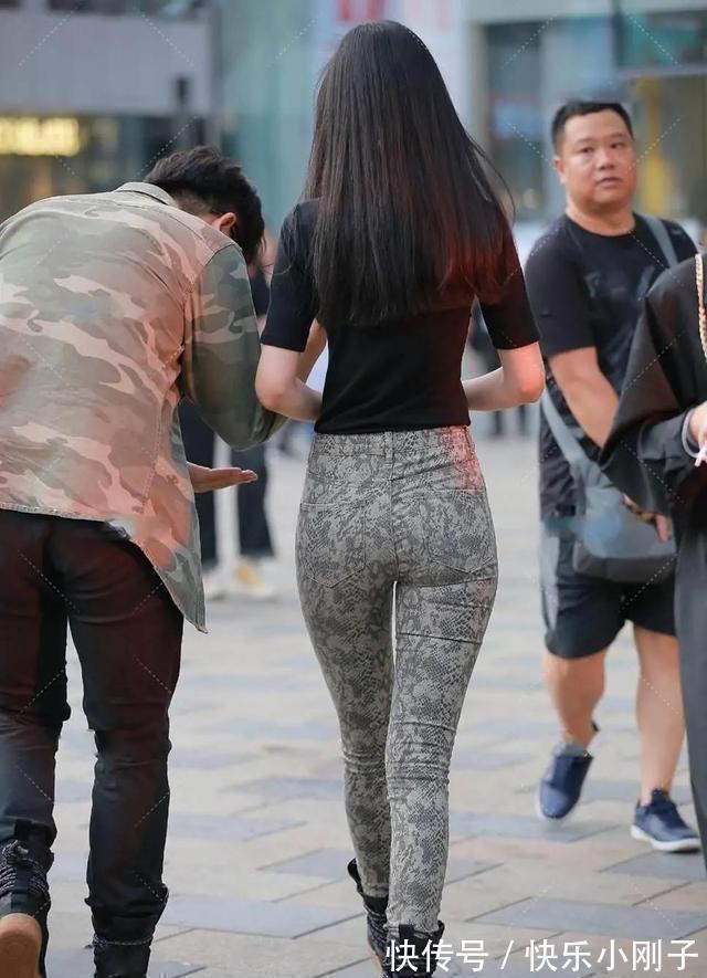 打底裤 优雅气质的打底裤可是必备品,才能减少刻板感觉,尽显霸气