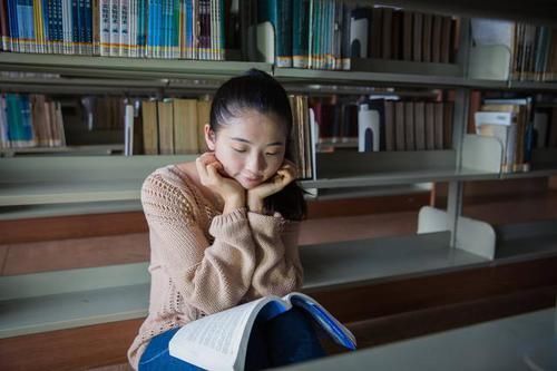 宝妈|儿子考试得了99分,宝妈正准备发脾气,看清题目后:这题我也不会