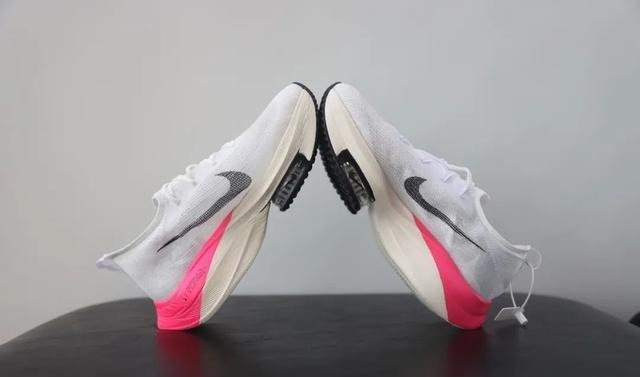 莆田 也许你在某宝上买的折扣跑鞋是莆田货!真假鉴别教程让你不再被坑!