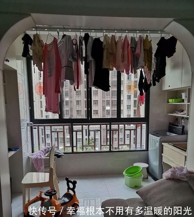 阳台上|娶了个邋遢媳妇,32万装修的新房半年乱成狗窝,客厅不堪入目