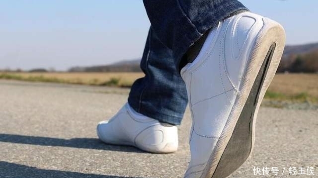 1光年究竟有多远？人类步行1光年需要多少时间？