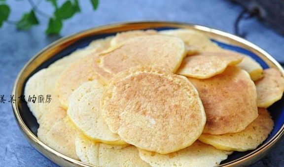 天热,早餐做它最省事,1分钟1个,蓬松柔软,3块钱做一大盘!