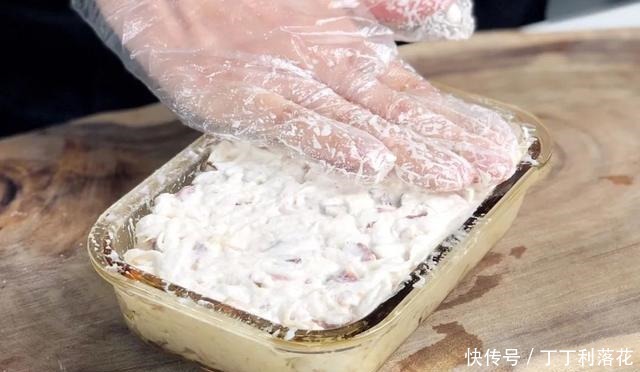 芋头糕|闻着香就被馋醒了!这早餐做一次能吃一周,早上几分钟搞定!