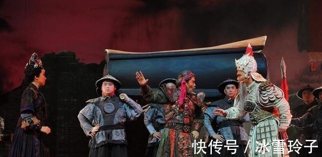 小将$故事小将亲眼看见同僚因常年诵经而逃过一劫,从此终生抄经不止!