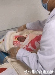 打法|同样是用包被裹孩子,为啥医生一裹娃就不哭,新手妈妈快来学