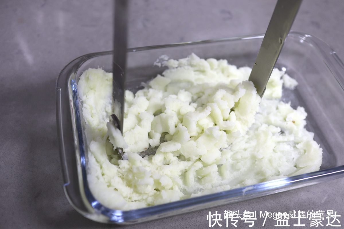 花嘴|这菜不用油，上锅蒸10分钟，饭店卖28，自己做才8块钱