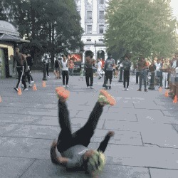 |精选搞笑GIF:这是我见过化妆化的最好的了,绝对的真材实料!