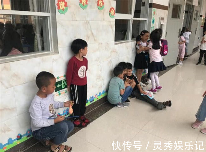 孩子|8岁男孩从来不在学校上厕所,受到同学嘲笑,掀开衣服后惹人心疼