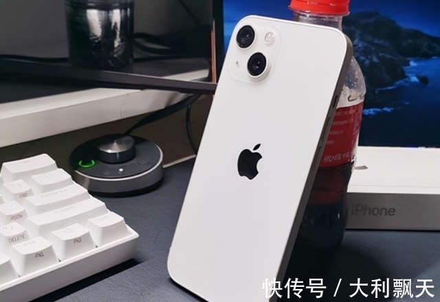 插头|iPhone13接连翻车后，央视撕下苹果的遮羞布，库克这次措手不及？