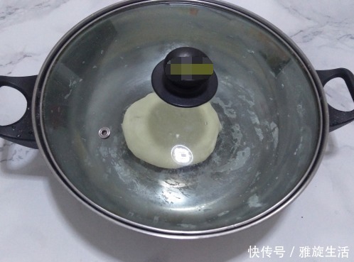 面团|这个包子没有肉却特别鲜，只用俩食材，一个负责香，一个负责鲜！