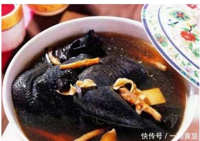 每天早上喝它,不出一个月可以让你的皮肤嫩到滴出水!