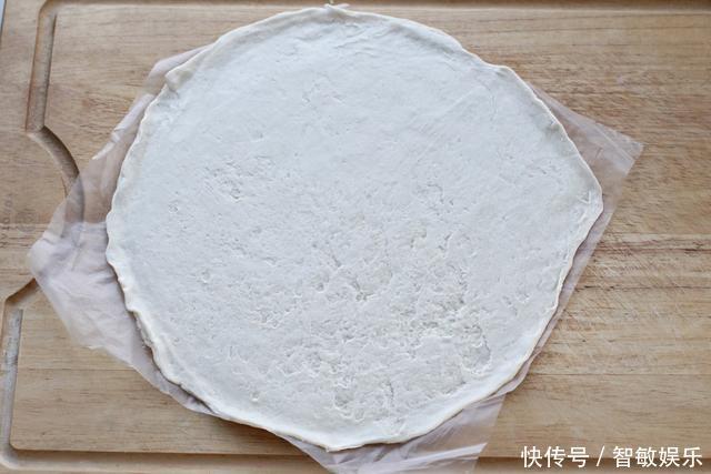 不用和面的懒人早餐饼,外皮酥脆、鲜嫩多汁,一口就让人欲罢不能