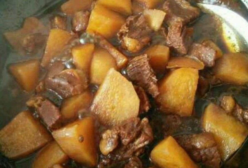 炖牛肉，多放点这东西，软烂入味不塞牙，不用高压锅时间节省一半