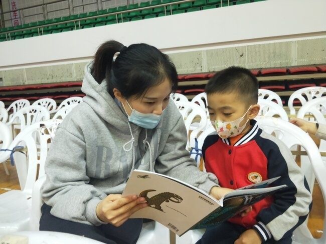 孩子们|平阳县机关幼儿园：小可爱们开打新冠病毒疫苗啦！看看他们表现如何……