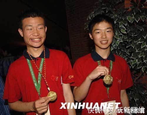 北大!数学大神的“矿泉水瓶”意外走红,朋友道出实情,果然非同寻常