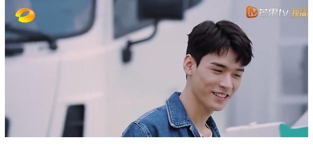 合伙人|《中餐厅5》本以为邀请龚俊是为了“热度”，不料发觉一个新技能