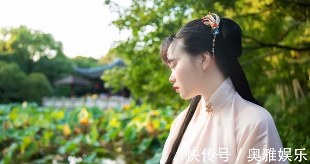 那个时代&宋代才女晚上失眠,写下一首词,开头五个“独”字写尽孤独滋味