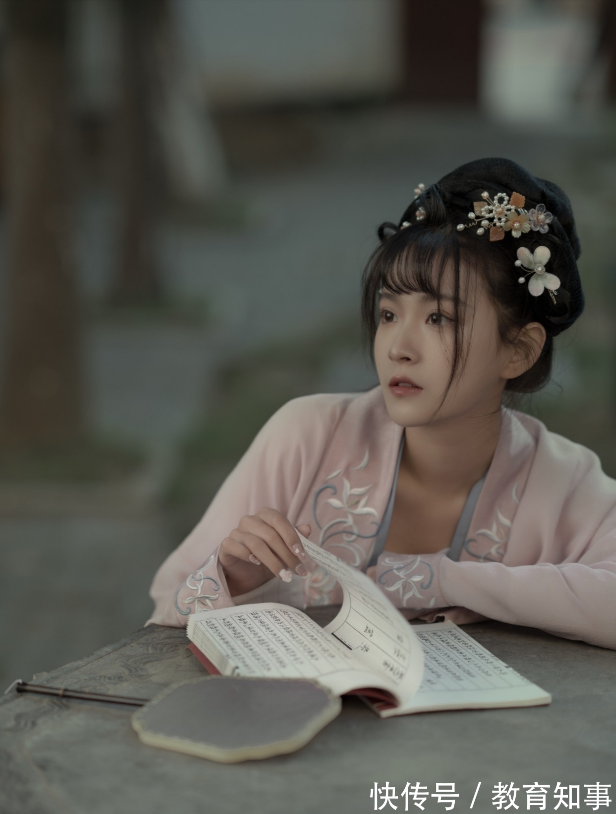 秋霜@五律丨雁宕云天阔,香生桂殿初。临窗茶一盏,欲问夜何如?